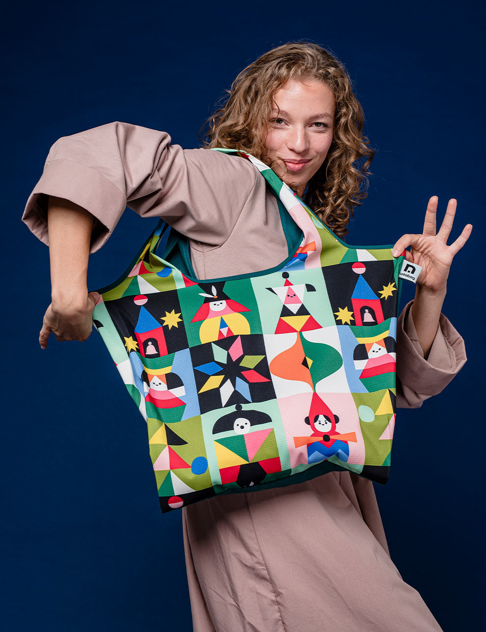 Tote – Playground